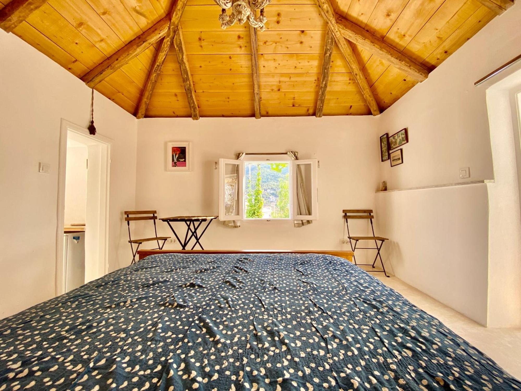 Stylish Vathy Studio With Sea View Экстерьер фото